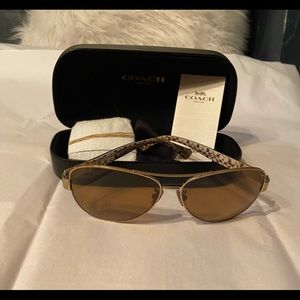 Coach Aviator sunglasses